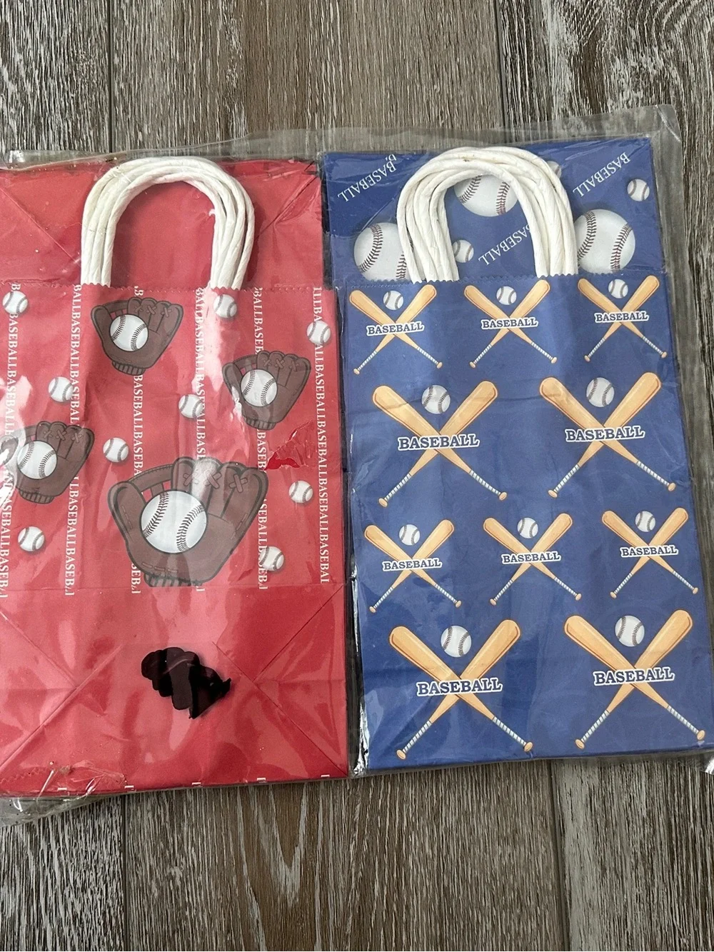 NWT 16 Baseball Theme Gift Bags Treat Bags Party Team Gifts 8.25” x 6”